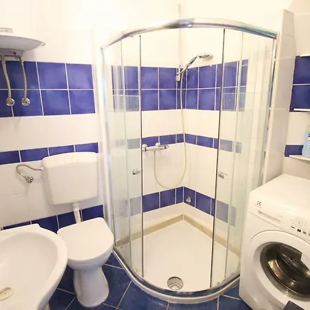 Apartman Grisia 6