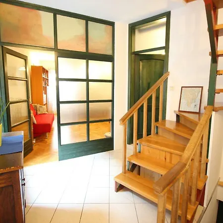 Apartman Grisia 6 *