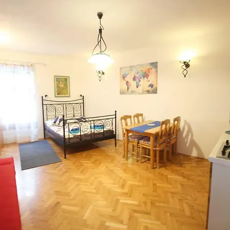 Grisia 6 Rovinj